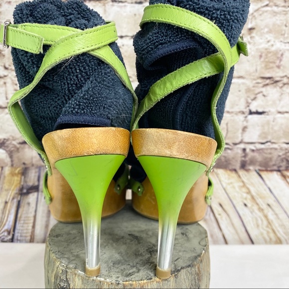 MIA WRAP AROUND WOOD PLATFORM STRAPPY SANDAL - Picture 3 of 7